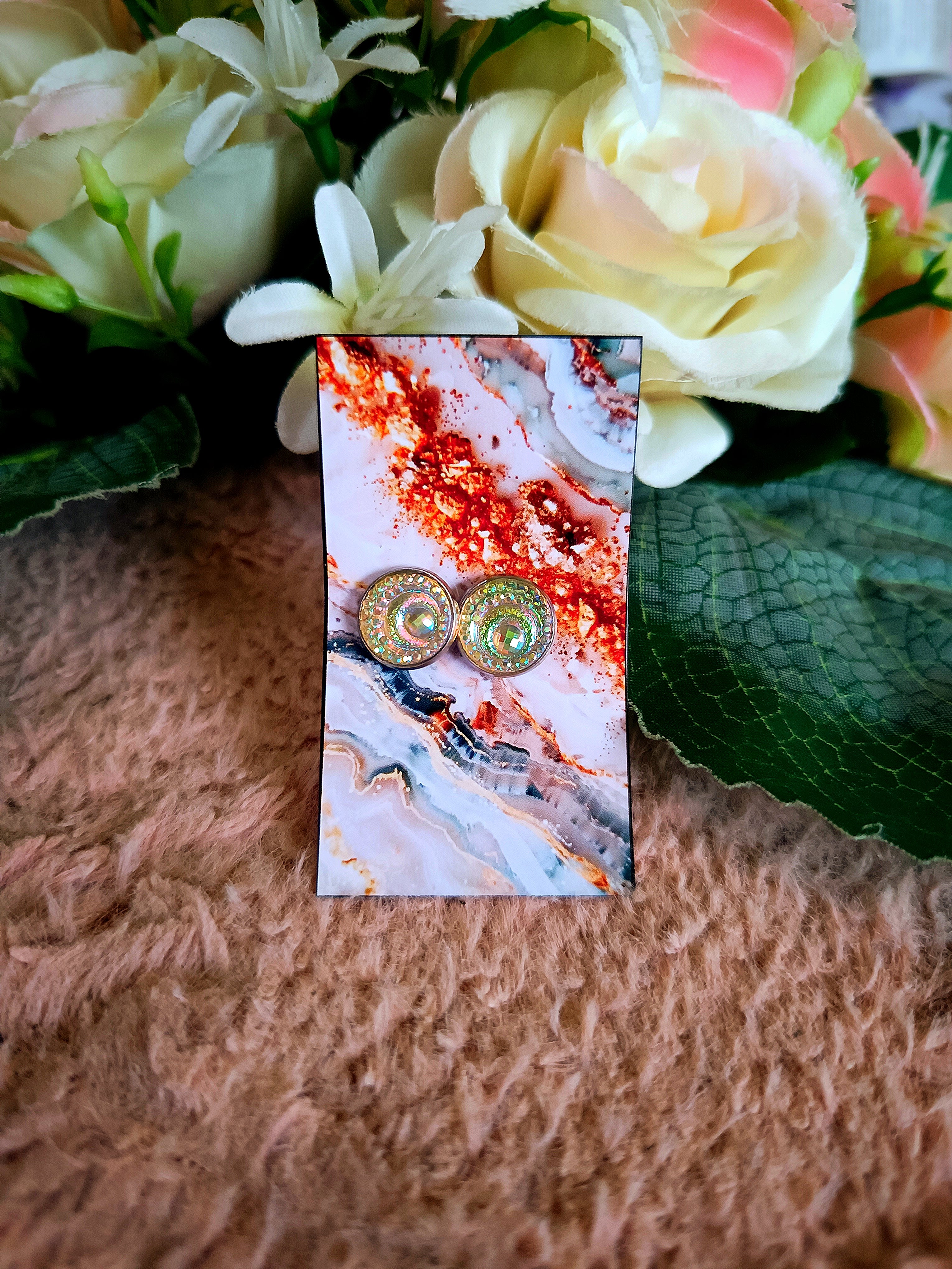 Kristályos csavart bedugós nikkelmentes fülbevaló